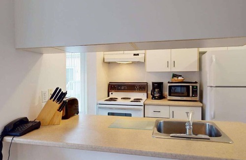 Beaupre Apartment | P-251: 2-bedroom mezzanine condo