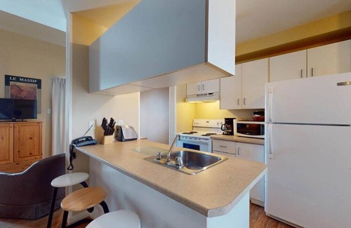 Beaupre Apartment | P-333: 2-bedroom mezzanine condo
