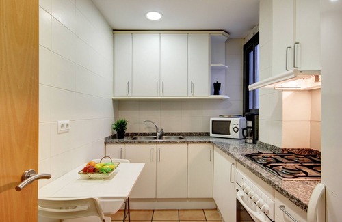 Roses Town Center Apartment | P.C. LLEVANT 3 1 Roses