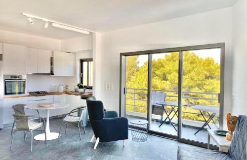 Xylokastron Apartment | P C Side NEST