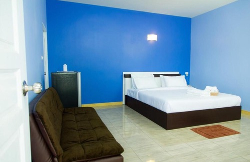 Kanchanaburi Hotel | P House