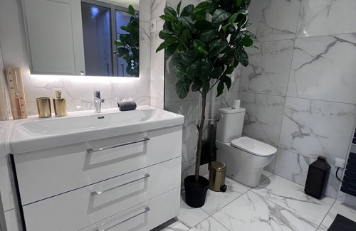 Les Pavillons-sous-Bois Apartment | P20 Suite 5 Etoiles - Sauna & Hammam d'exception, rela et détente absolue
