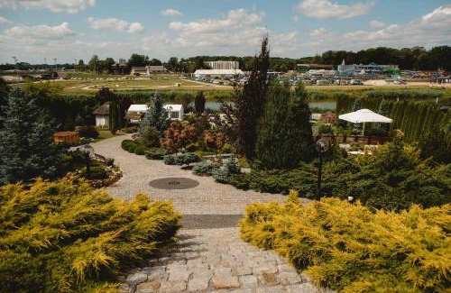 Uniejow Bed & Breakfast | Pałac Uniejów