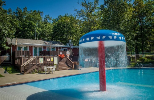 Rexmont House | PA Dutch Country RV Resort - Caravan Park