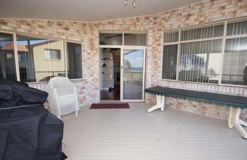 Dunbogan House | Pacific Breeze