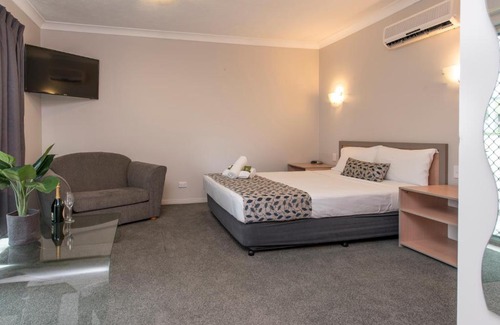 Labrador Hotel | Pacific Coast Motel