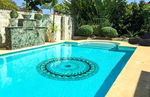 Lapu-Lapu Villa | Pacific Luxury Villas, Boutique Resort, Wellness & Private spa and pool