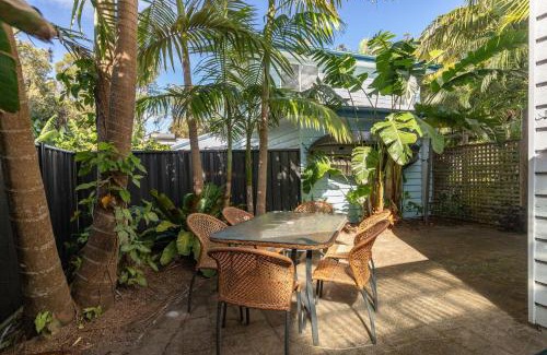 Elizabeth Beach House | Pacific Palms