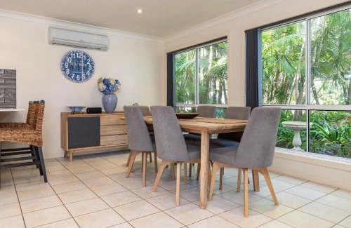 Elizabeth Beach House | Pacific Palms