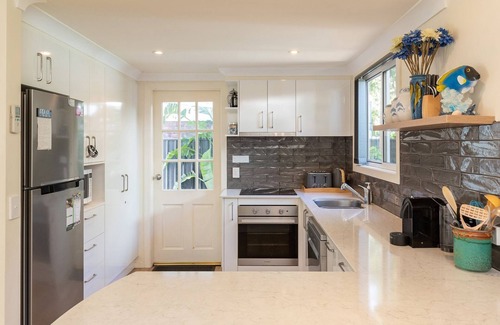 Elizabeth Beach House | Pacific Palms @ Elizabeth Beach