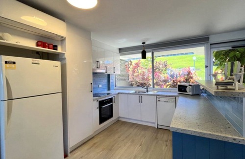 Kings Beach Apartment | PACIFIC VIEW UNIT 3A