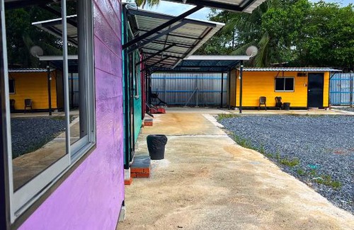 Padang Besar Hotel | Padang Besar Rainbow Cabin Homestay