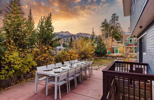 Historic District House | Paddington by AvantStay Cozy Chic Ski Lodge Mins from Mountain