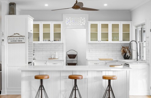 Belli Park House | Paddock View Ranch in the Sunny Coast Countryside