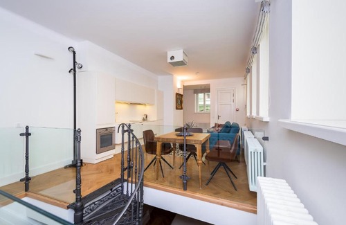 Old Town Apartment | Pagari Residence