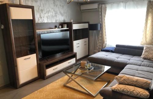 Targoviste Apartment | Page1 Ultracentral Apartament