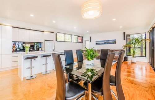 Paihia House | Paihia Beach House - Central Paihia - bay of islands