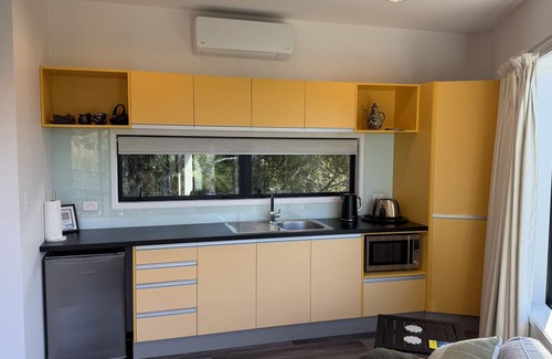 Paihia Apartment | Paihia, King Bed Apartment & Spa