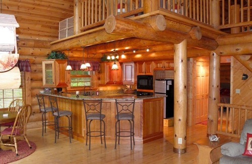 Harpers Ferry Cabin | Paint Creek Lodge 5 Bedrooms with Hot Tub & Swimming Pond