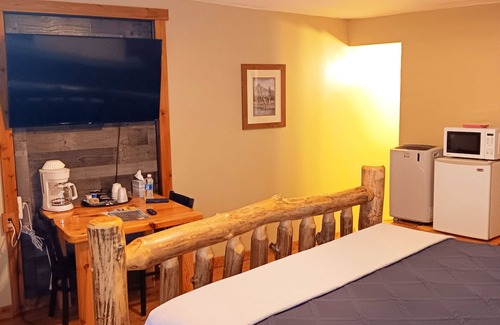 Marysvale Hotel | Paiute Trails Inn