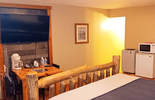 Marysvale Hotel | Paiute Trails Inn