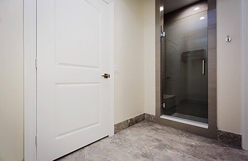 Sharpstown Hotel | Palace Inn Blue US 59 & Gessner