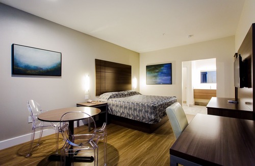 Sharpstown Hotel | Palace Inn Blue US 59 & Gessner