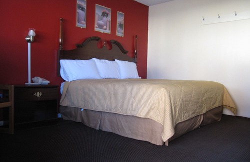 Saylorville Hotel | Palace Inn