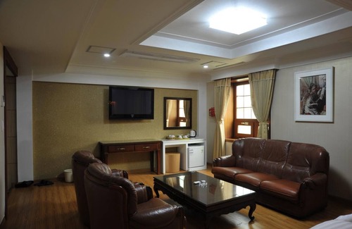 Dong-Gu Hotel | Palace Tourist Hotel