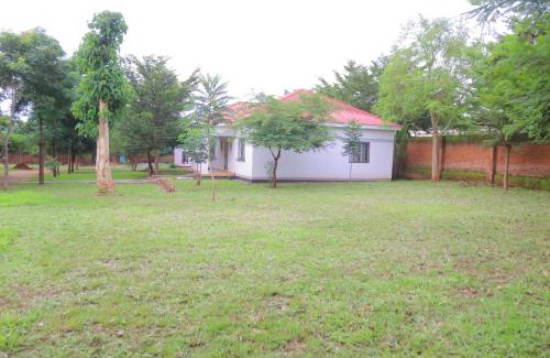 Lilongwe Bed & Breakfast | Palacio de Mewic