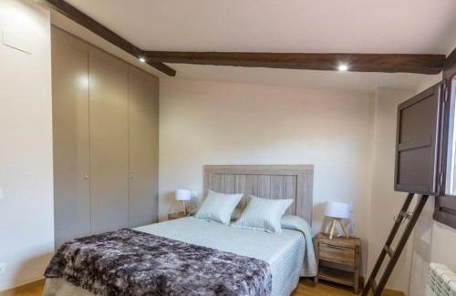 Tudela Apartment | Palacio Descalzos -Atico 3b- Parking incluido