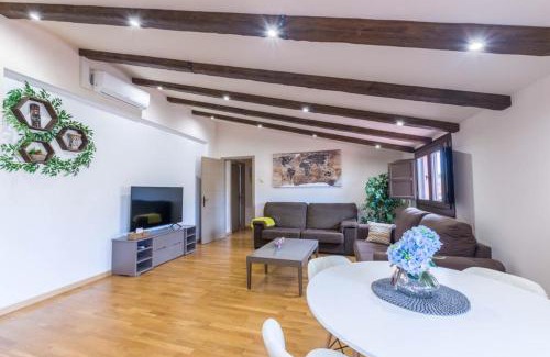 Tudela Apartment | Palacio Descalzos -Atico 3b- Parking incluido