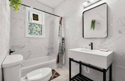 Mexicantown - Southwest Detroit Apartment | Palacio Mexicano