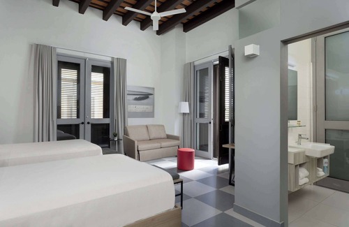 Catedral Hotel | Palacio Provincial San Juan, Curio Collection by Hilton