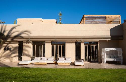 Ait Zat Villa | Palais Aureola Luxury Padel and Home Cinema