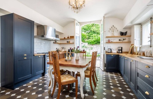 Loches Villa | Palais D’Or - Seven Bedroom Villa, Sleeps 13