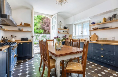 Loches Villa | Palais D’Or - Seven Bedroom Villa, Sleeps 13
