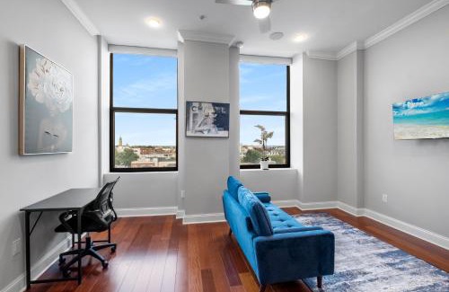 Olde Kensington Apartment | Palatial 1br W Rooftop Pool