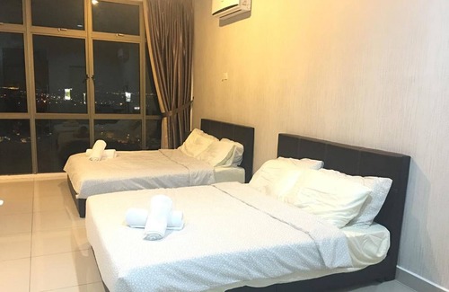 Taman Mount Austin Apartment | Palazio Superior Homestay
