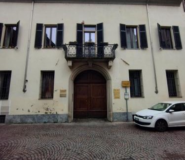 Vercelli House | Palazzo Cusani Charming Rooms