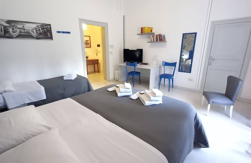 Palermo Bed & Breakfast | Palazzo Cutelli Bed&Book