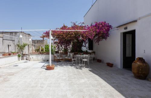 Centro Storico Villa | Palazzo Favola Dimora in town centre - Happy Rentals