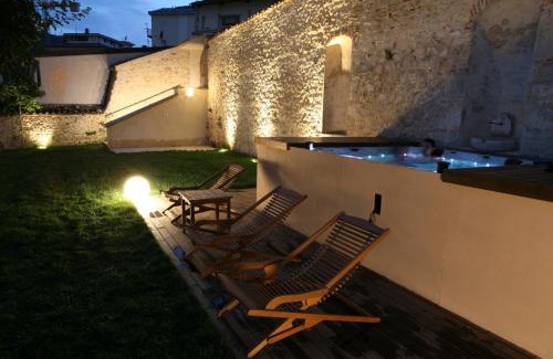 L'Aquila Bed & Breakfast | Palazzo Rustici charme b&b & garden spa