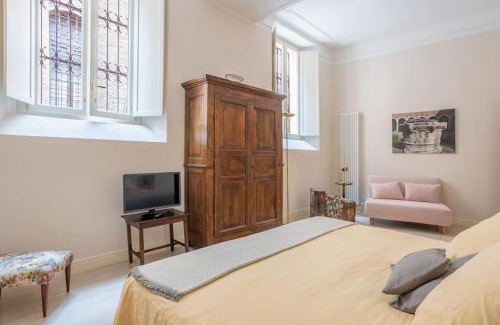 Ferrara Historic Centre Apartment | PALAZZO SABBIONI APPARTAMENTO LUSSO due CAMERE SOGGIORNO CUCINA