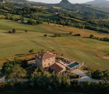 San Leo Villa | Palazzo Serre - Natura & Piscina