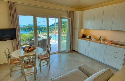 Kalami Cottage | Paleopetres K-One - Premium Double Suite - Sea Views - Beach - Pool - Kalami -