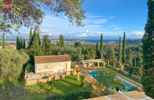 Kastania Villa | Paleopetres La Chataîgne - large private pool - sea views - privacy -