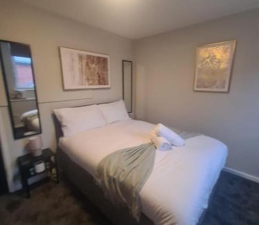 Sunderland Apartment | Pallion 4BR House