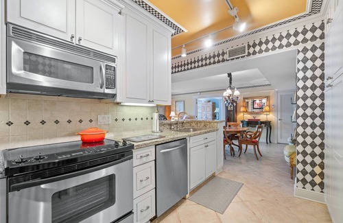 Palm Beach Condo | Palm Beach Island Chic Oceanfront -seasonal discount on base rate