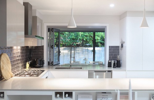 Elanora House | Palm Beach Oasis